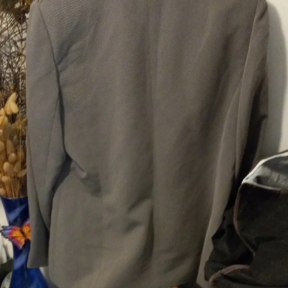 Le Suit Women's Gray Blazer - Picture 3 of 3